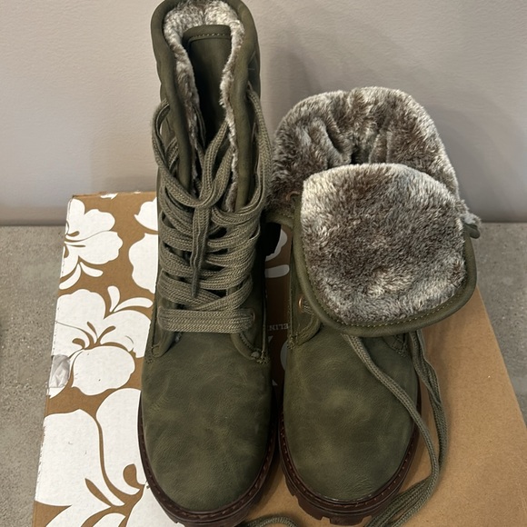 Roxy Aldean Olive Combat Boot - Picture 3 of 6